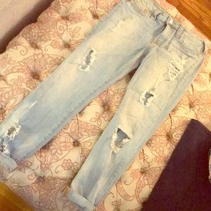 TRUE RELIGION-Distressed jeans